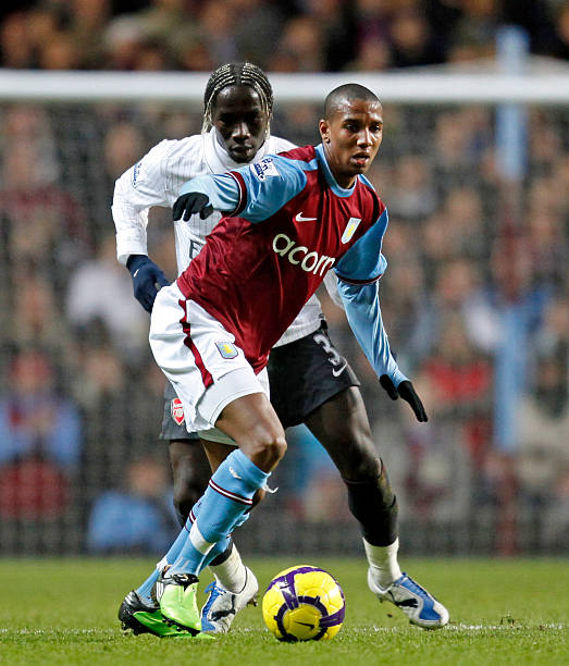 他迅速證明 他迅速證明